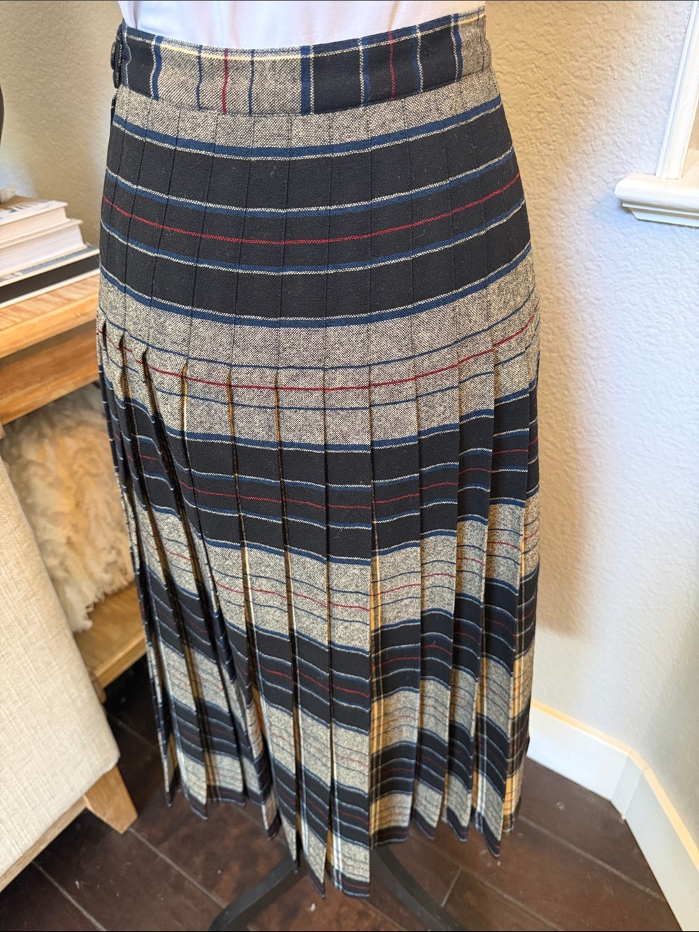 Pendleton Vintage 100% Virgin Wool Reversible Plaid Pleated Midi Skirt Size 4 - Picture 4 of 6